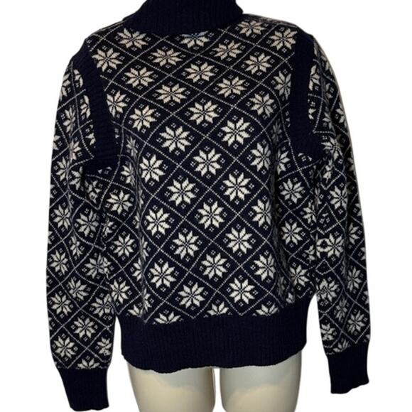Women's Ralph Lauren Blue White Snowflake Lambswool Turtle Neck Sweater Size M - Picture 2 of 9